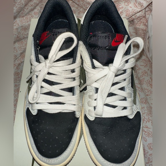 Kids Jordan 1 retro low OG Travis Scott medium Olive - Picture 6 of 9